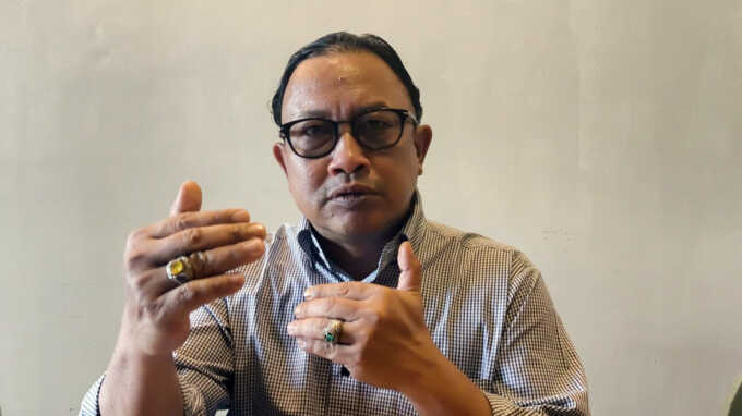 Mantan Komisioner HAM Buka Rahasia Perdagangan Senjata