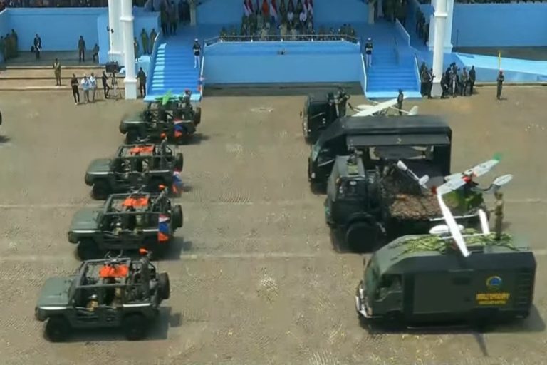 Kapal Induk Giuseppe Garibaldi Tampil di Defile Alutsista HUT ke-80 TNI