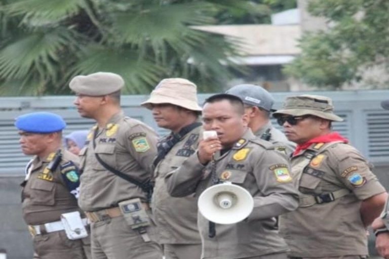 Satpol PP Bukan Petugas Biasa, Harus Jadi PNS Bukan PPPK