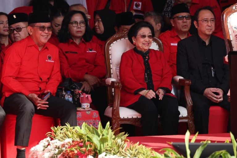 Megawati Ingatkan Prabowo di HUT KE-80: TNI Jaga Amanat Konstitusi