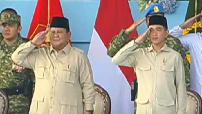 Attachment for Prabowo dan Gibran Tampil Seragam dalam Perayaan HUT TNI