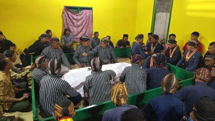 30 Simbol di Pembukaan Cupu Panjolo Gunungkidul, Ada Gambar Wayang Narodo