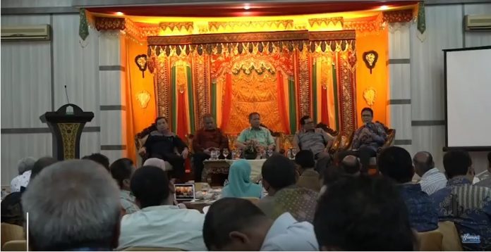 Attachment for Sopir Luar Daerah Dapat Uang Makan, Wagub Aceh Turunkan Tensi Politik dengan Sumut