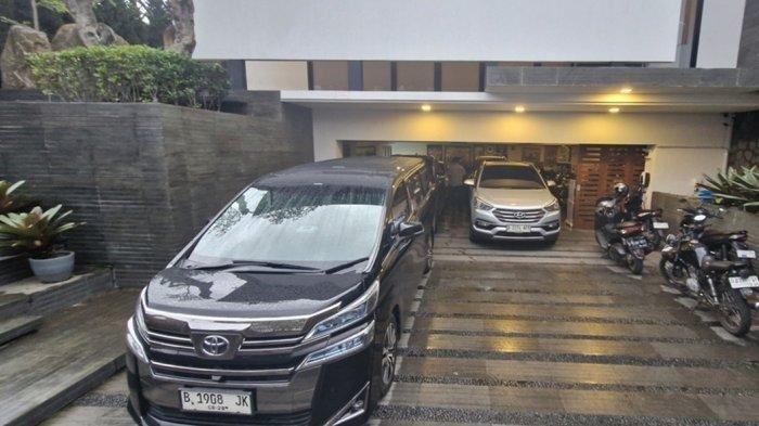 Ria Norsan, Gubernur Kalbar yang Rumahnya Digeledah KPK Terkait Korupsi Jalan