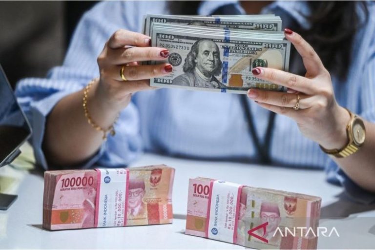 Rupiah Naik di Level Rp16.577 per Dolar AS