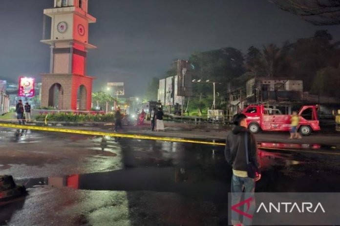 Attachment for Kebakaran Cianjur Tutup Jalur ke Bandung