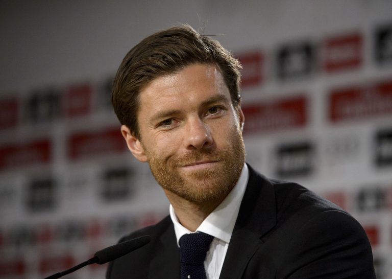 Kekacauan di Real Madrid: Tekanan pada Xabi Alonso, Nama Zidane Kembali Muncul