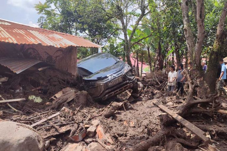 Update Banjir Sumatera November 2025: 174 Tewas, 79 Hilang, Ribuan Mengungsi