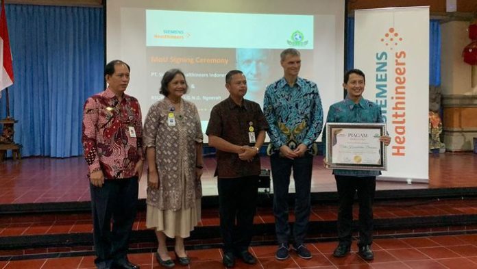 Attachment for Peringati Hari Gerakan Dunia, RSUP Prof Ngoerah Bali Edukasi Gangguan Gerak di Mall