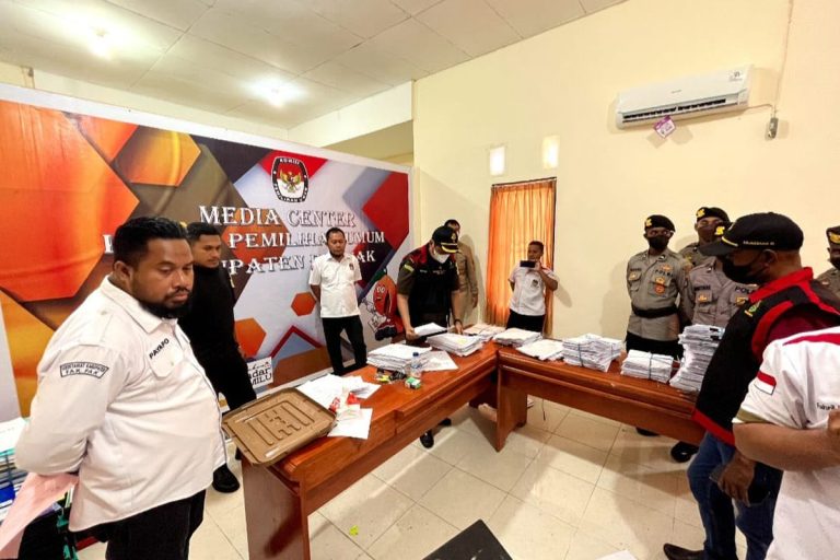 Ketua, Anggota, dan Sekretaris KPU Pangkep Ditahan Terkait Kasus Dana Hibah Pilkada yang Merugikan Negara Rp500 Juta
