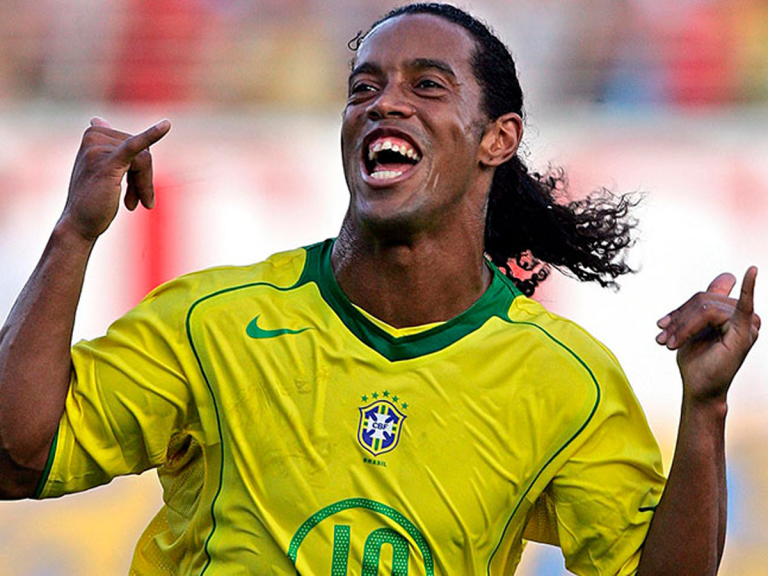 Ronaldinho Bocorkan Pilihan di Final Piala Interkontinental PSG vs Flamengo