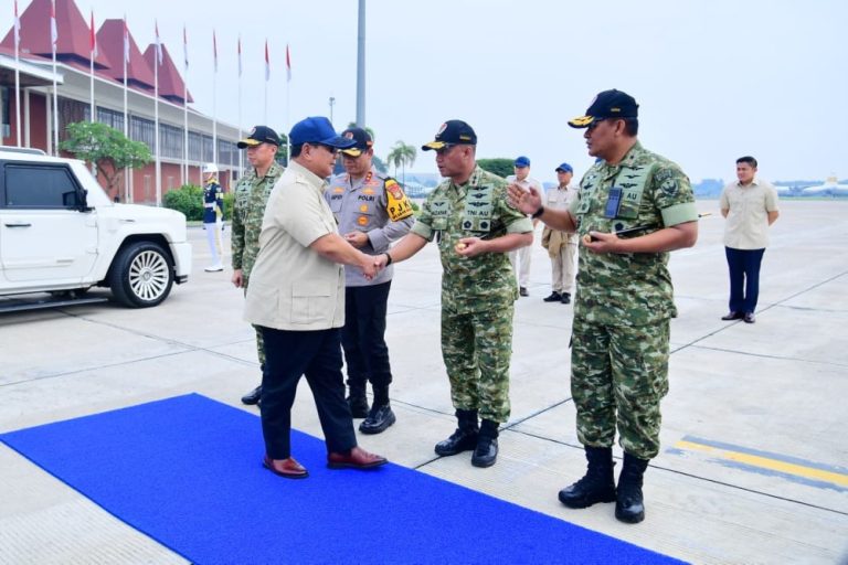 Prabowo Berkunjung ke Aceh, Pantau Langsung Bencana