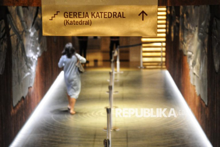 Polisi Perketat Pengamanan Gereja di Jakarta Jelang Natal