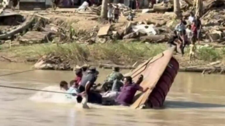 Detik-detik Wakil Gubernur Aceh Terbalik di Sungai