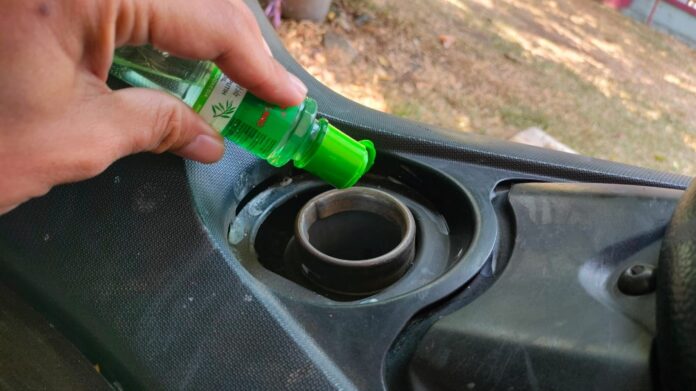 Attachment for Beberapa Orang Percaya Minyak Kayu Putih Naikkan Oktan Pertalite, Ini Penjelasan Ilmiahnya