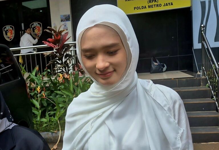 Pisah Rumah Sejak Desember, Insanul Fahmi Tak Jenguk Inara Rusli Saat Sakit