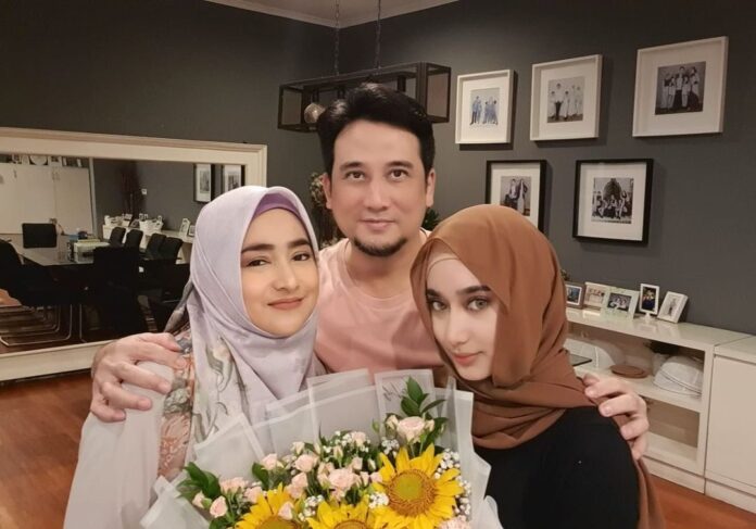 Attachment for Selamat! Tengku Firmansyah dan Cindy Fatikasari Jadi Kakek Nenek, Intip Potret Anak Pertama Tengku Syaira Anataya