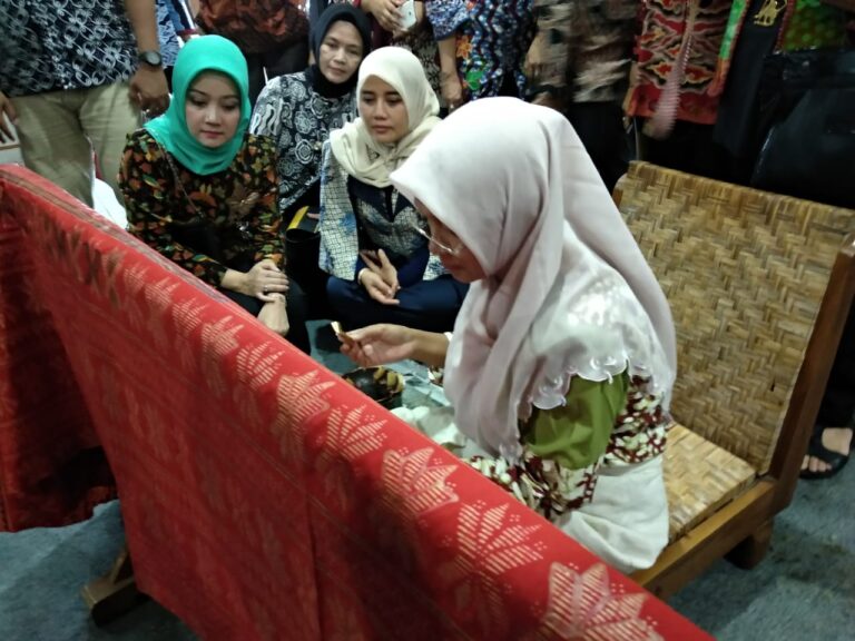 Disperinaker dan Dekranasda Badung Belajar Tata Kelola Batik di Pekalongan